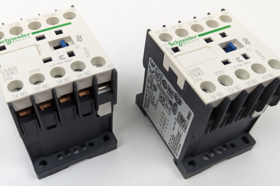NEW Listing! FREE Shipping! 2pcs Schneider Control Relay Contactor CA4KN31BW3 24Vdc Coil DIN Rail 600VAC 10A