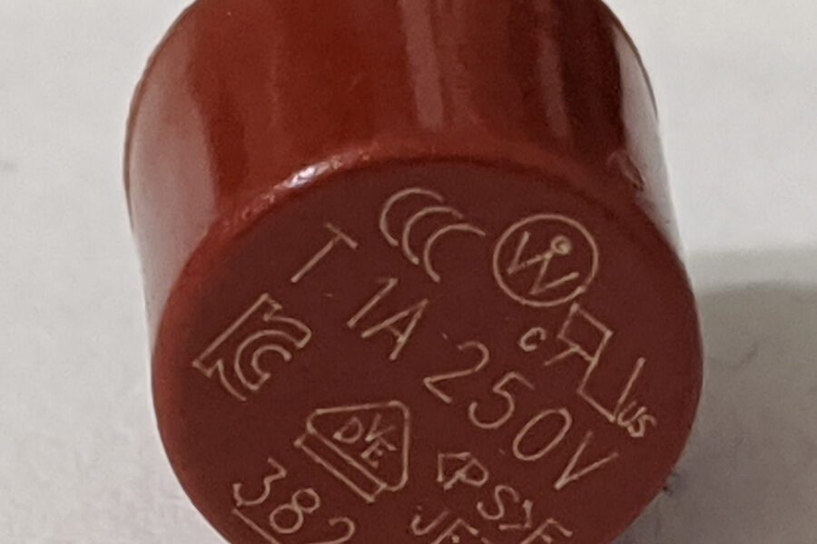 NEW Listing! FREE Shipping! Fuse Subminiature Slow Blow 250Vac 1A 8.5mm x 8mm Littelfuse 38211000410 1000pcs