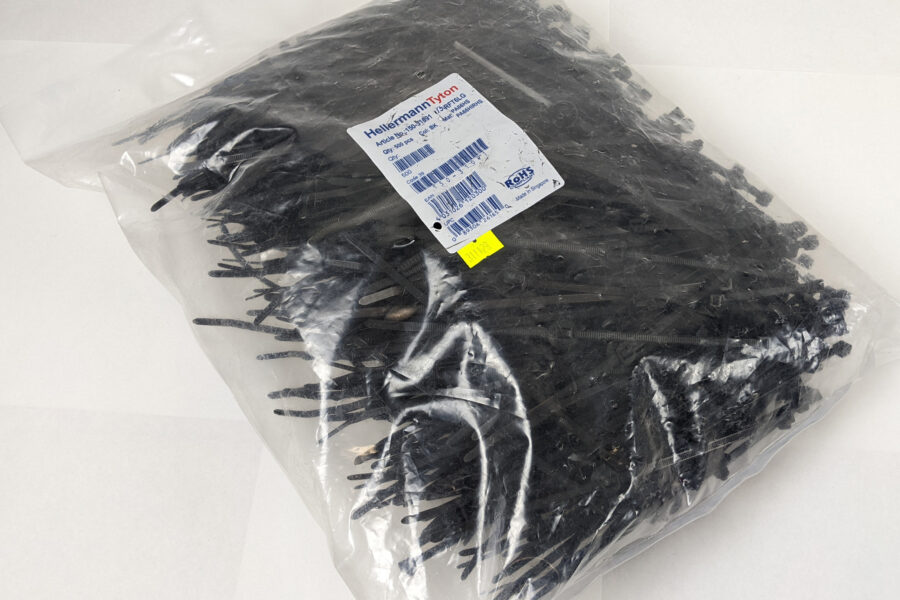 NEW Listing! FREE Shipping! Fir Tree Mount Cable Ties 8″ Black HellermannTyton T50RFT6LG 150-31091 500pcs