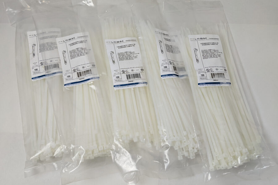 NEW Listing! FREE Shipping! 500 Thomas & Betts Catamount Cable Ties 11.2″ 285mm 50lb Nylon 6/6 L-11-50-9-C