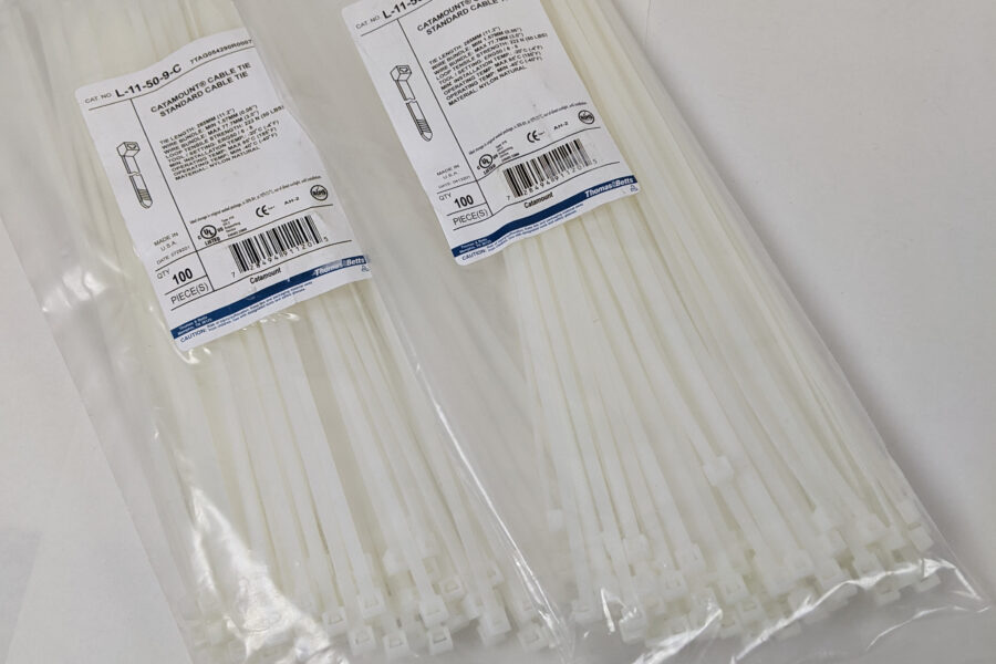 NEW Listing! FREE Shipping! 200 Thomas & Betts Catamount Cable Ties 11.2″ 285mm 50lb Nylon 6/6 L-11-50-9-C