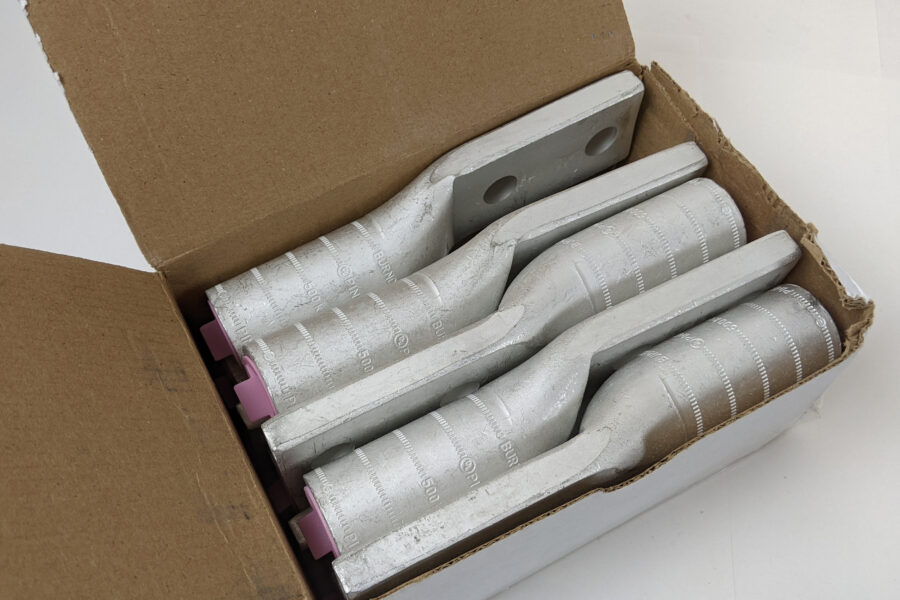 NEW Listing! FREE Shipping! 10pcs BURNDY Two-Hole Lug Compression Connector Straight Barrel 500kcmil YA34A3