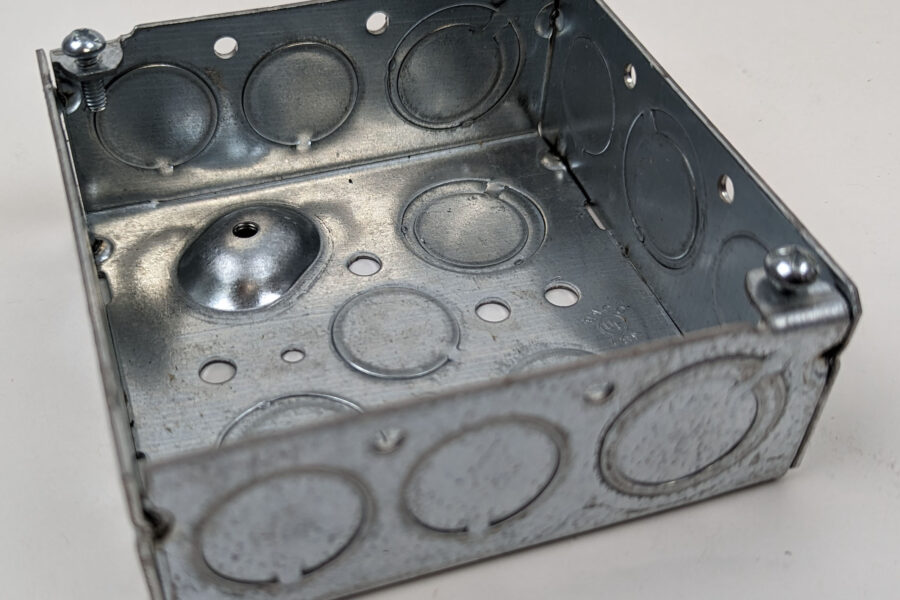 NEW Listing! FREE Shipping! 27 RACO Electrical Box  2-Gang 4″x4″x1.5″ with 16 Knockouts Galvanized #190 NEW