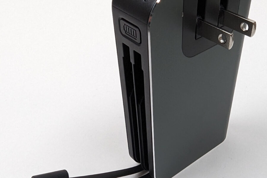 NEW Listing! FREE Shipping! myCharge Portable Charger Power Bank Battery 6700mAh 3Port w/Cables HBT67G-B NEW