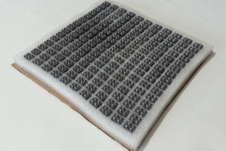 NEW Listing! FREE Shipping! Choke 100MHz Common Mode 75Adc 160ohm Impedance Laird CM5441Z161B-10 405Pcs NEW