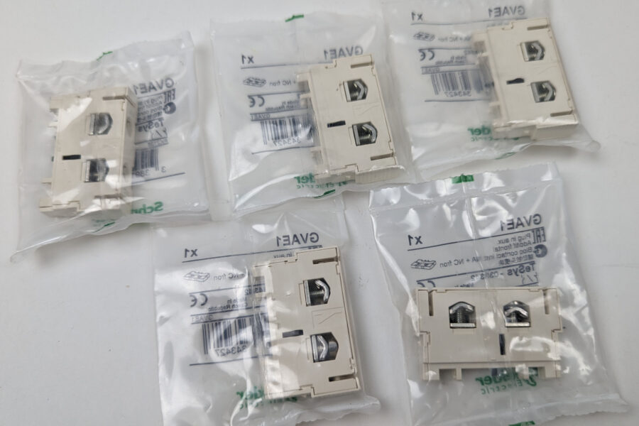 NEW Listing! FREE Shipping! 5pcs Schneider Electric Contact Block Aux Manual Motor Starter Assy 240Vac GVAE1