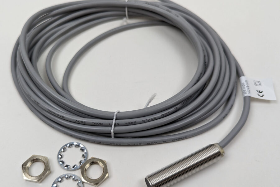 NEW Listing! FREE Shipping!  Balluff Inductive Proximity Sensor M12 4mm BES0058 BES M12MI-NSC40B-BV05 NEW