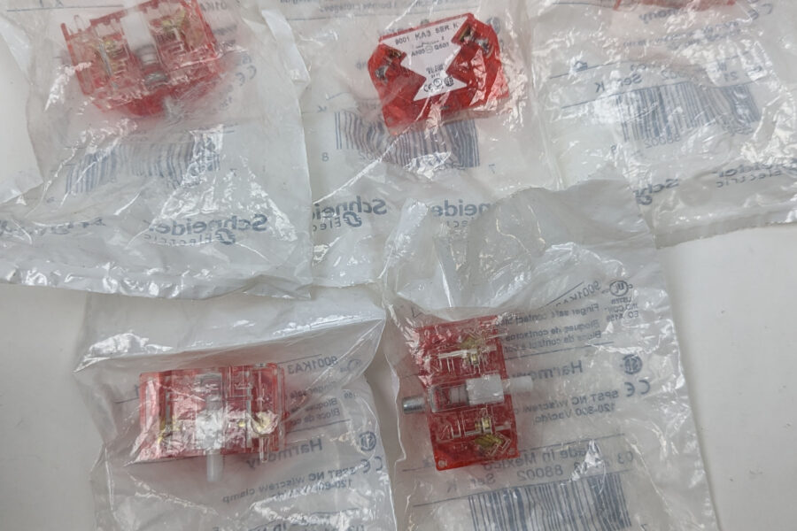 NEW Listing! FREE Shipping! 5pcs Schneider Electric Finger Safe Contact Block Harmony SPST NC 9001KA3 NEW