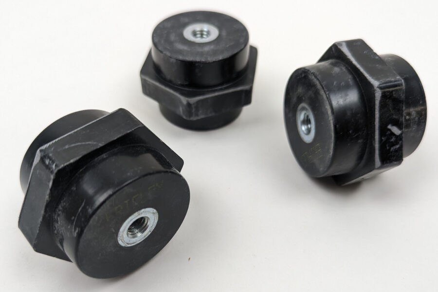 NEW Listing! FREE Shipping! 25pcs ERIFLEX Low Voltage Insulator 559663 1.5″x2″ Hex Widthx2.31″ 5/16″ UNC NEW