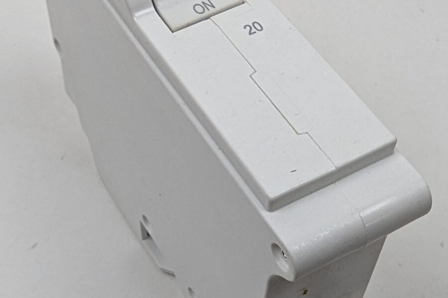 NEW Listing! FREE Shipping! Leviton Circuit Breaker LB120 20A 1-Pole Branch wHydraulic Mag Trip 120V