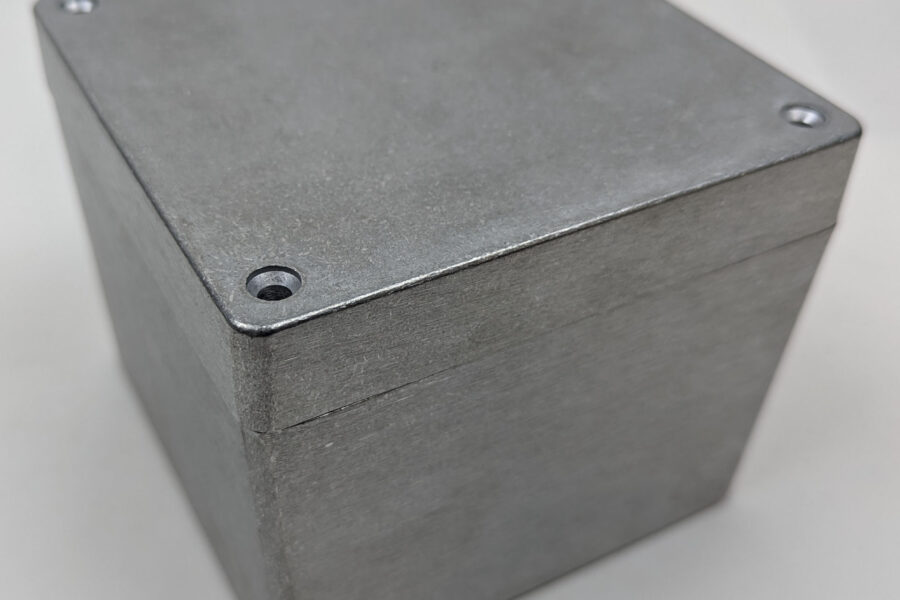 NEW Listing! FREE Shipping! BUD Industries Aluminum Enclosure IP68 NEMA 4X 4.75″x4.75″x4.0″ AN-1309-A NEW