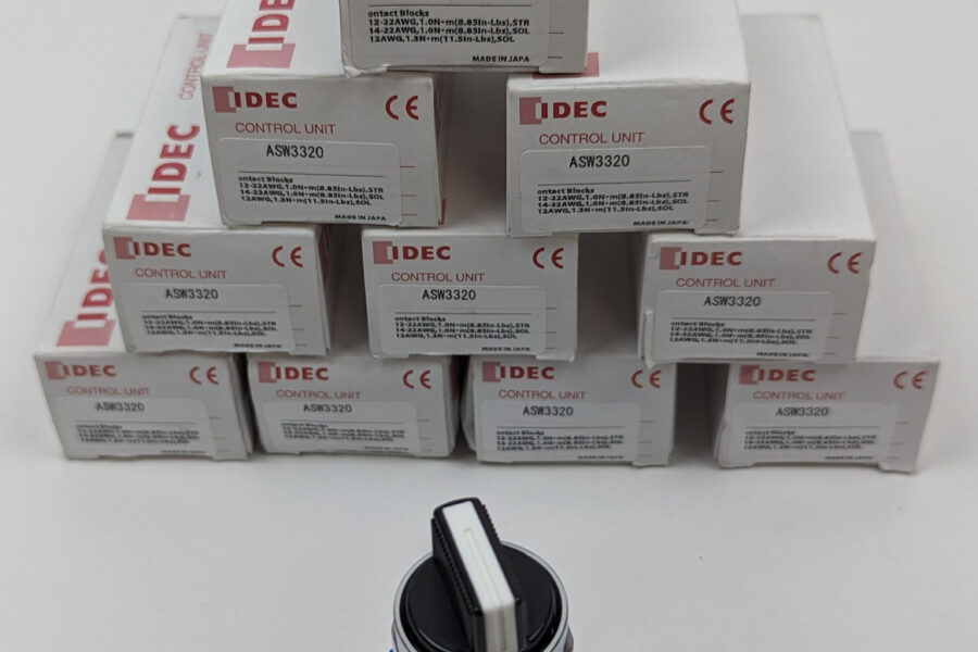 NEW Listing! FREE Shipping! 10 IDEC Selector Switch 3Position Momentary 2NO Panel Mnt 22mm TW Series ASW3320