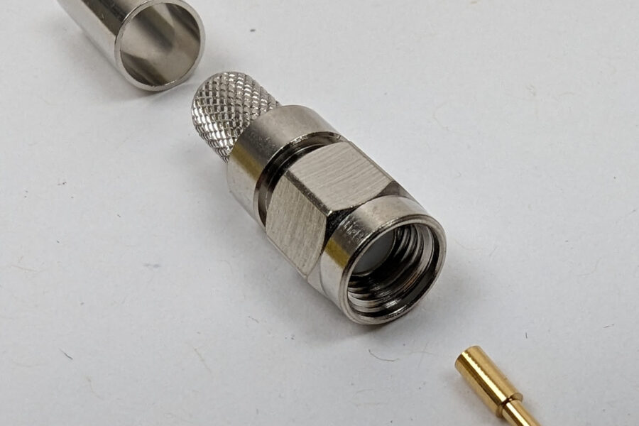 NEW Listing! FREE Shipping! L-com RP-SMA Plug Reverse Polarity Crimp 50 Ohm Gold Pin for 240 Cable ARSP-1504