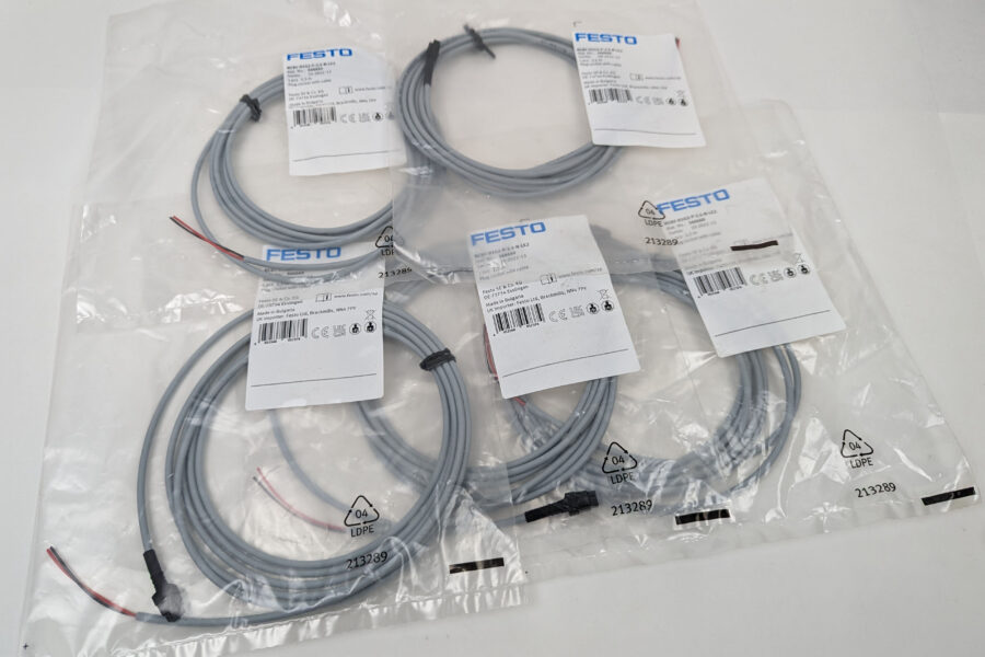 NEW Listing! FREE Shipping! 5 Festo Plug Socket Connector Assembly 3Pin 2.5m Cable NEBV-H1G2-P-2.5-N-LE2 NEW