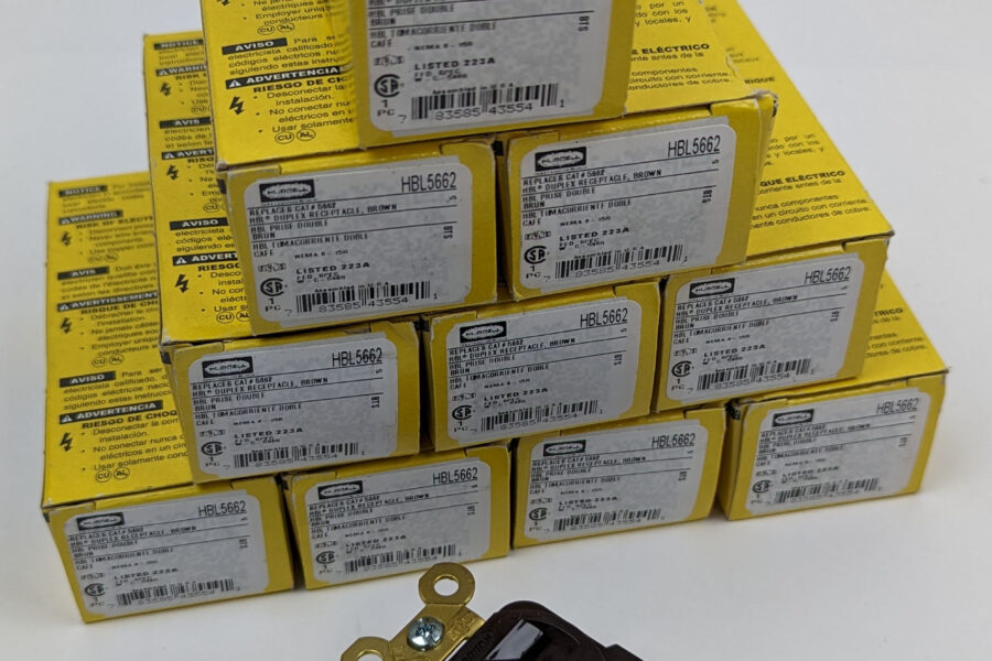 NEW Listing! FREE Shipping! 10 Hubbell Duplex Receptacle Brown 15amp 250V 2Pole 3Wire Grounding HBL5662 NEW