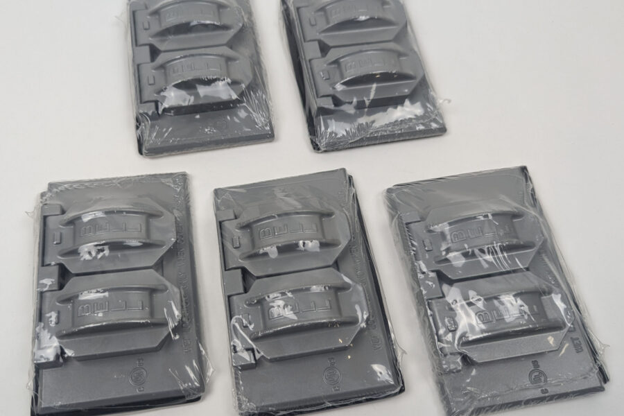 NEW Listing! FREE Shipping! 5 Hubbell Bell Outdoor 1-Gang Duplex Cover for Weatherproof Box Zinc Gray 5180-0