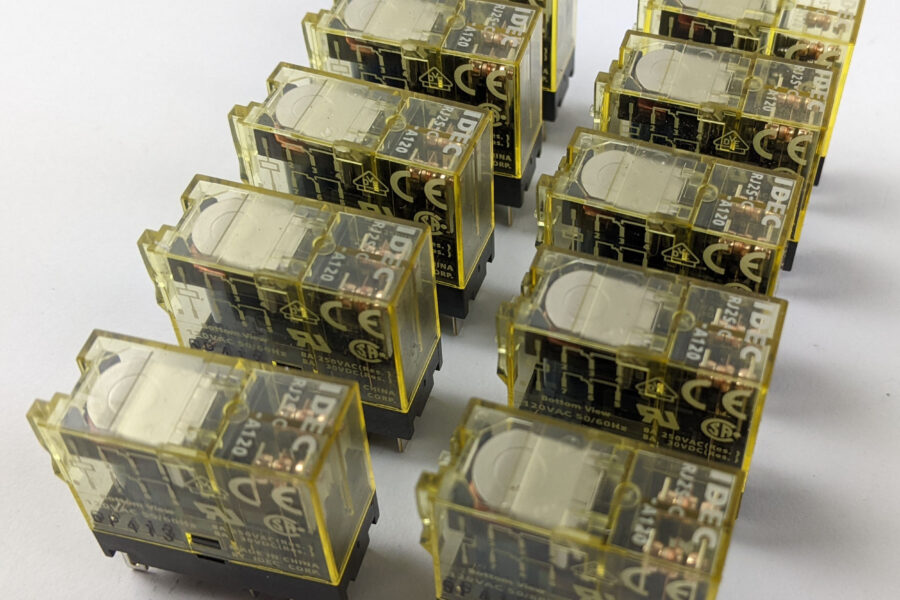 NEW Listing! FREE Shipping! IDEC Relay General Purpose Power Plug In 8A 120Vac Coil DPDT RJ2S-C-A120 10pcs