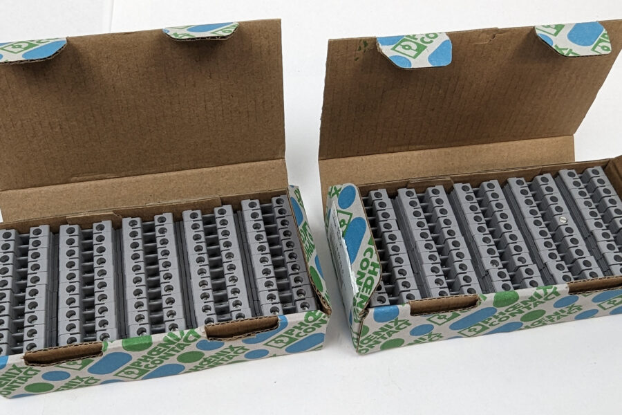NEW Listing! FREE Shipping! 100 Phoenix Contact Terminal Block Feed Through 2Position Gray 10-24 AWG 1402940