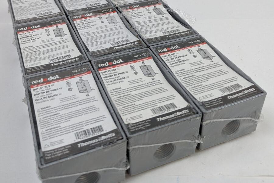 NEW Listing! FREE Shipping! 9 Red Dot IH3-1-LM 1-Gang Weatherproof Outlet Box Gray Three 1/2″ Holes NEW
