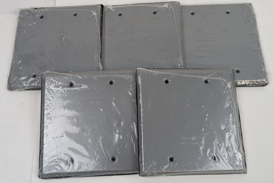NEW Listing! FREE Shipping! 5 Hubbell Bell Outdoor Two-Gang Blank Wet Location Outlet Box Cover 5175-0 NEW