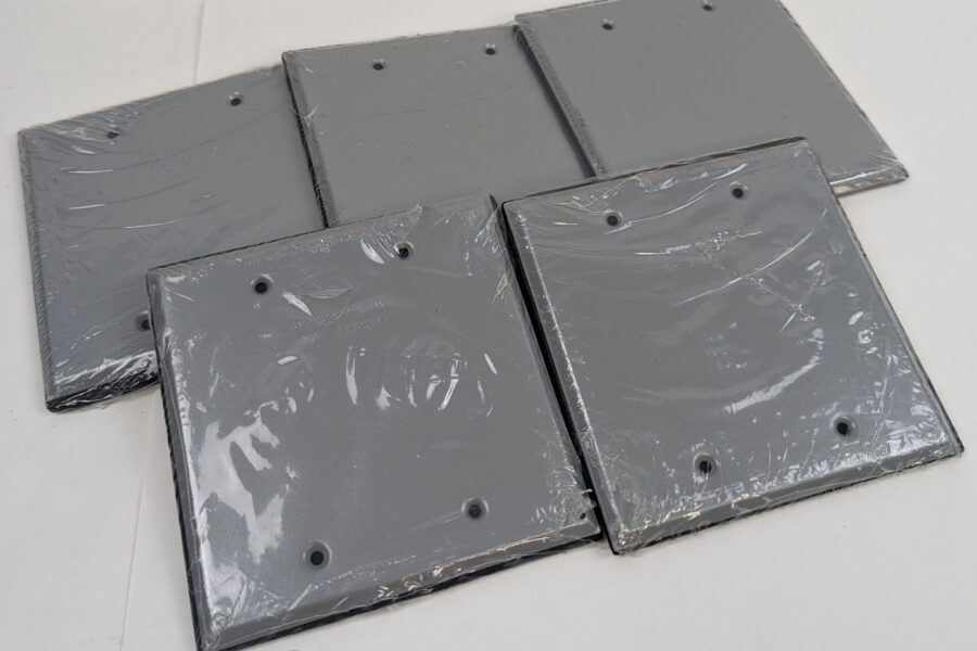 NEW Listing! FREE Shipping! 5 EATON Crouse-Hinds Outdoor 2Gang Blank Wet Location Outlet Box Cover TP7296