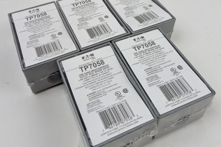 NEW Listing! FREE Shipping! 5 EATON Crouse-Hinds 1-Gang Weatherproof Outlet Box Gray Five 1/2″ Holes TP7058