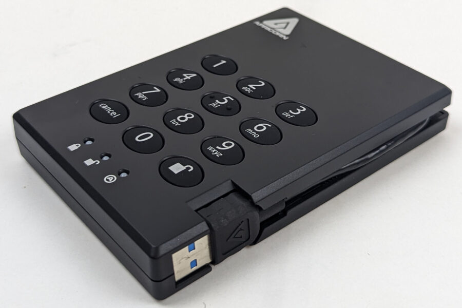 NEW Listing! FREE Shipping! APRICORN 2TB Aegis Padlock 3.0 A25-3PL256-2000 Portable Hard Drive 256-Bit NEW