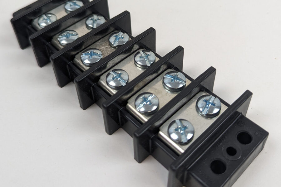 NEW Listing! FREE Shipping! 50 Eaton TB400-06 Terminal Block Barrier Strip 6 Position 0.687″ Spacing 75A NEW