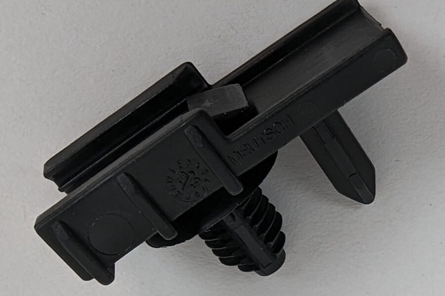 NEW Listing! FREE Shipping! 500 Cable Tie Attachment Clip HellermannTyton Black 133-00251 NEW