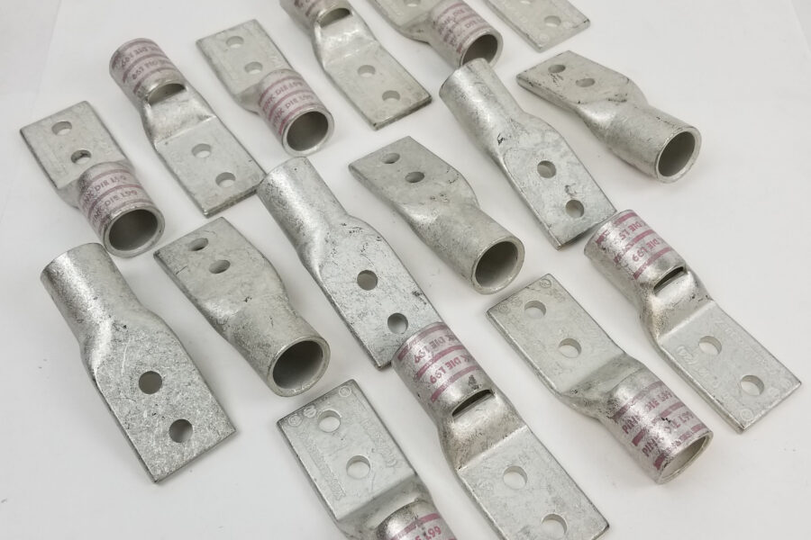 NEW Listing! FREE Shipping! 16pcs BURNDY Two-Hole Lug Compression Connector Straight 500/550 YA38L2NT38FX