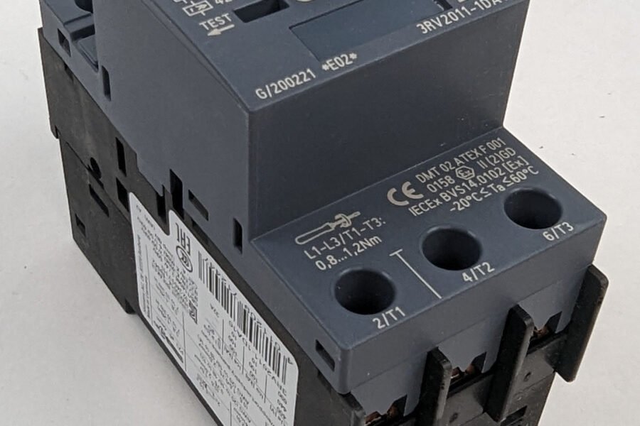 NEW Listing! FREE Shipping! Siemens Circuit Breaker 3RV2011-1DA10 690Vac/Vdc Rotary Thermal 3-Pole DIN NEW