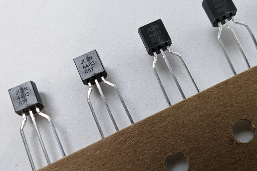 NEW Listing! FREE EXPEDITED PRIORITY MAIL Shipping! 2000 2N4403TAR Onsemi Bipolar Transistor BJT PNP 40V 600mA 200Mhz Fairchild NEW