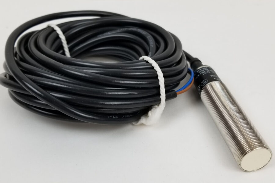 NEW Listing! FREE EXPEDITED PRIORITY MAIL Shipping! IFM IGA2005-AB0A Inductive Proximity Sensor M18 18mm 20-250AC/DC IG0404 NEW