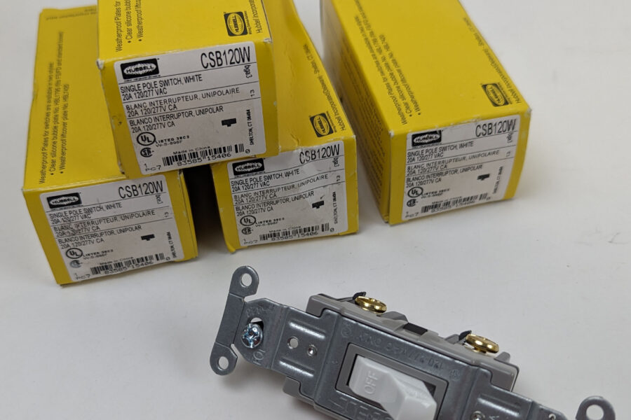 NEW Listing! FREE EXPEDITED PRIORITY MAIL Shipping! 4 Hubbell CSB120W Toggle Switch 20amp 120V-277V White 1-Pole Maintained NEW