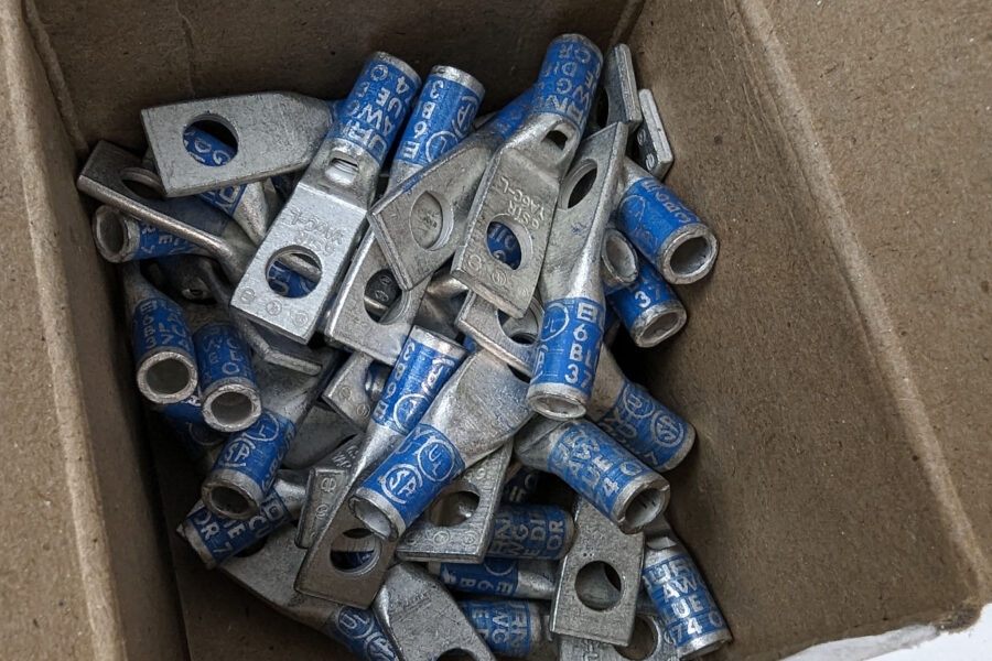 NEW Listing! FREE EXPEDITED PRIORITY MAIL Shipping! 50 BURNDY YA6CLBOX 1-Hole Lug Copper Compression Connector Straight Blue NEW