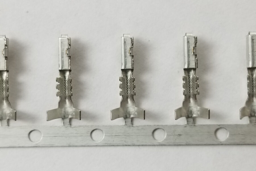 NEW Listing! FREE EXPEDITED PRIORITY MAIL Shipping! 12048074 Aptiv Delphi Automotive Connector Pins 20-17AWG Crimp Female 3000pc NEW