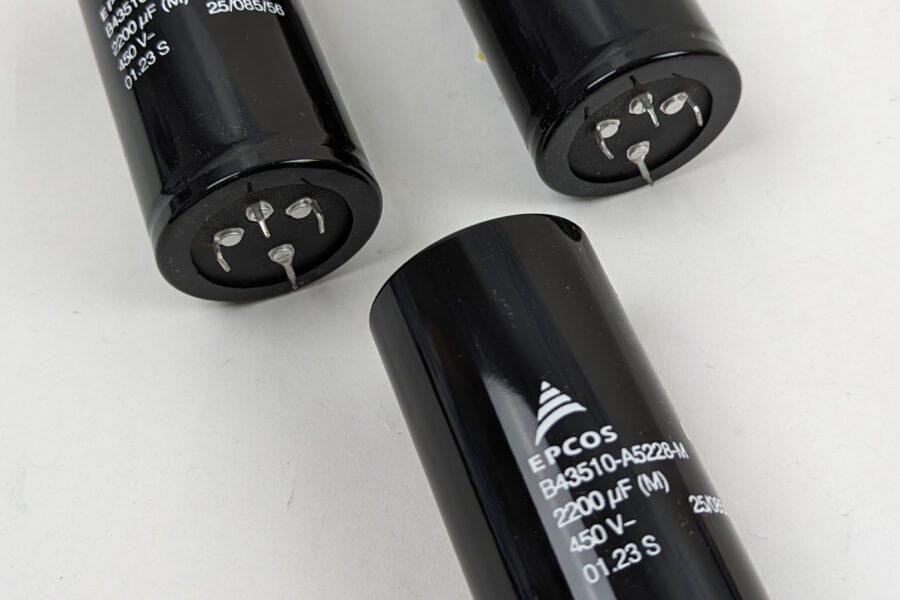 NEW Listing! FREE EXPEDITED PRIORITY MAIL Shipping! 3 Epcos TDK B43510-A5228-M Electrolytic Capacitor 2200uF 450V PCB Mount NEW