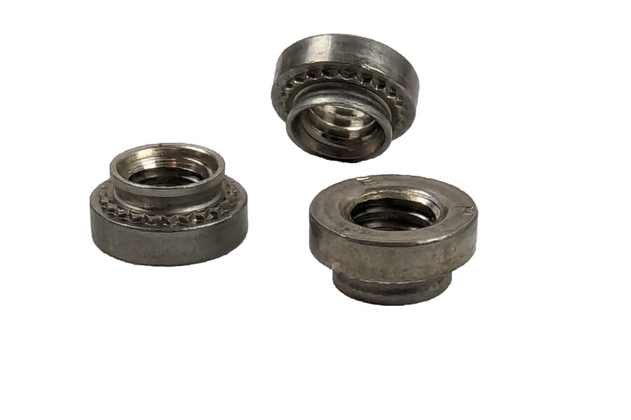 NEW Listing! FREE EXPEDITED PRIORITY MAIL Shipping! PennEngineering CLSS-032-3 10-32 Self-Clinching Threaded Nut Stainless 1000 NEW
