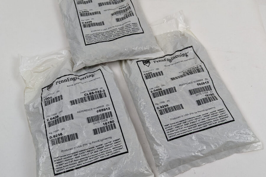 NEW Listing! FREE EXPEDITED PRIORITY MAIL Shipping! PennEngineering CLSS-032-3 10-32 Self-Clinching Threaded Nut Stainless 3000 NEW