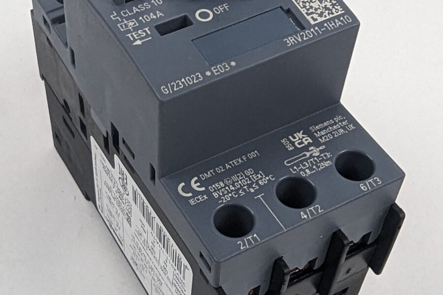 NEW Listing! FREE EXPEDITED PRIORITY MAIL Shipping! Siemens Circuit Breaker 3RV2011-1HA10 690Vac/Vdc Rotary Thermal 3-Pole DIN NEW