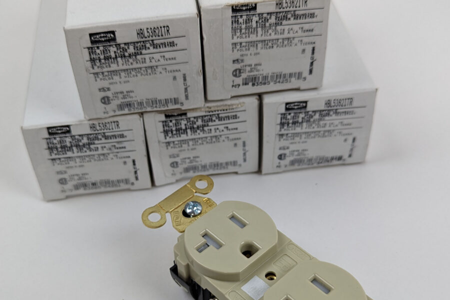 NEW Listing! FREE EXPEDITED PRIORITY MAIL Shipping! 5 Hubbell HBL5362ITR Duplex Receptacle Ivory 20A 125V Tamper Resistant NEW
