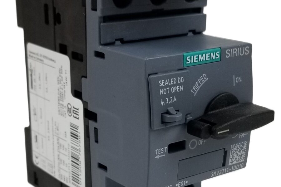 NEW Listing! FREE EXPEDITED PRIORITY MAIL Shipping! Siemens Circuit Breaker 3RV2711-1DD10 690Vac 3.2A Rotary Thermal 3-Pole DIN NEW