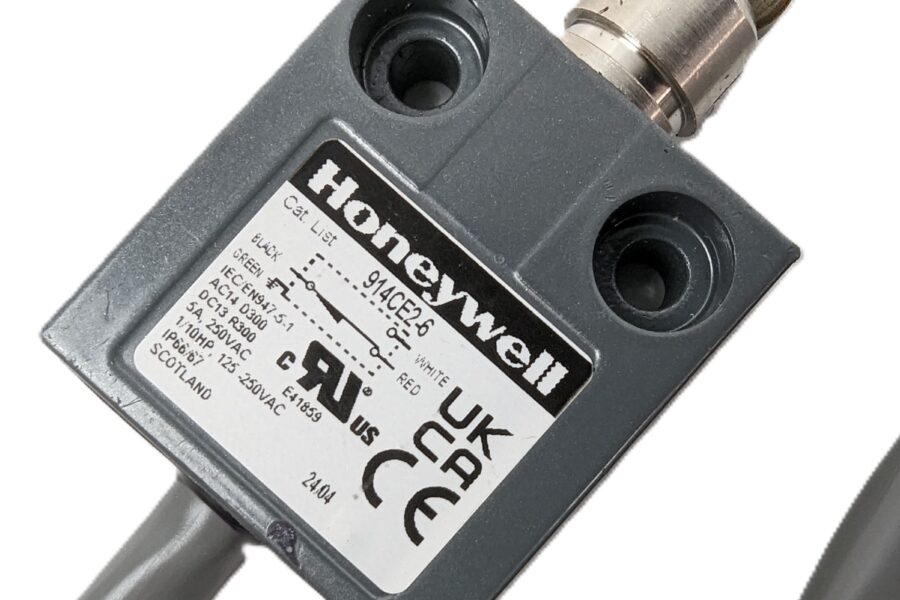 NEW Listing! FREE EXPEDITED PRIORITY MAIL Shipping! Honeywell 914CE2-6 Micro Switch Snap Acting Limit Switch 5A 1NO/1NC SPDT NEW