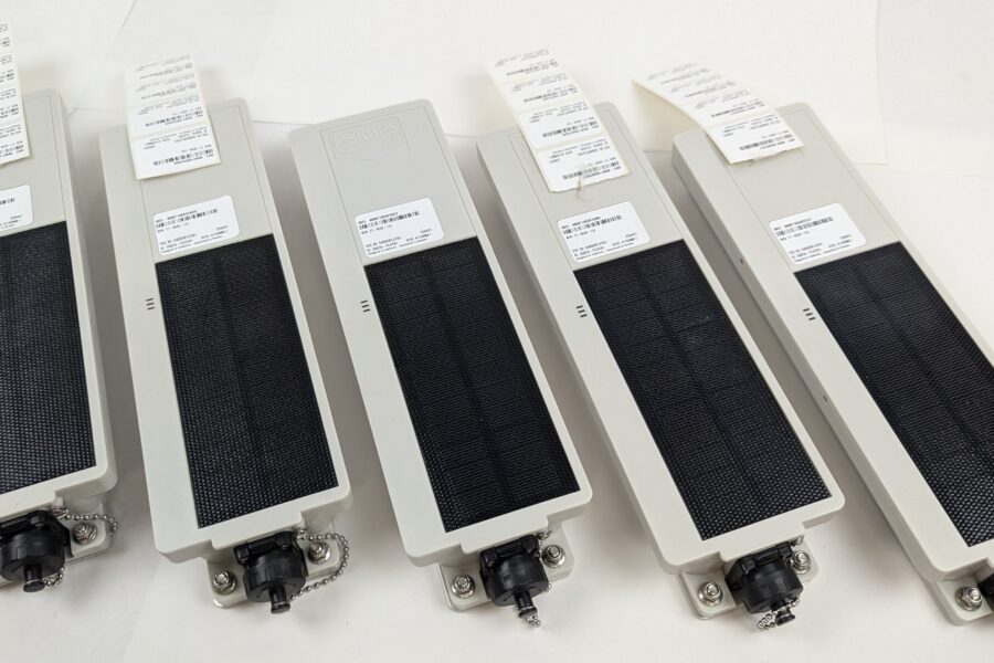 NEW Listing! FREE EXPEDITED PRIORITY MAIL Shipping! 5 Phillips SolarNet(tm) 77-6530-13J High-Performance Vehicle Tracker GPS Device