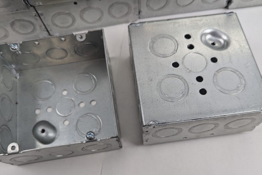 NEW Listing! FREE EXPEDITED PRIORITY MAIL Shipping! 12 Garvin 72171-SW 4-11/16″ Welded Junction Box 2-1/8″ Deep 1/2″ & 3/4″ KOs NEW