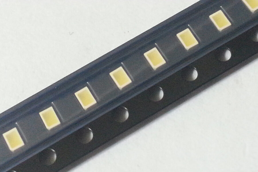 NEW Listing! FREE Shipping! White LED SMD NICHIA Sealed Reel 106mcd 10mA 2.2mm x 1.4mm NHSW046T NEW 1000pcs