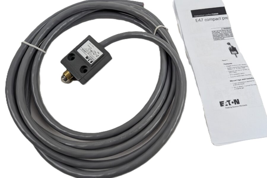 NEW Listing! FREE EXPEDITED PRIORITY MAIL Shipping! EATON E47BCC07 Limit Switch Roller Plunger SPDT 5A 3meter Cable 1NO/1NC SPDT NEW