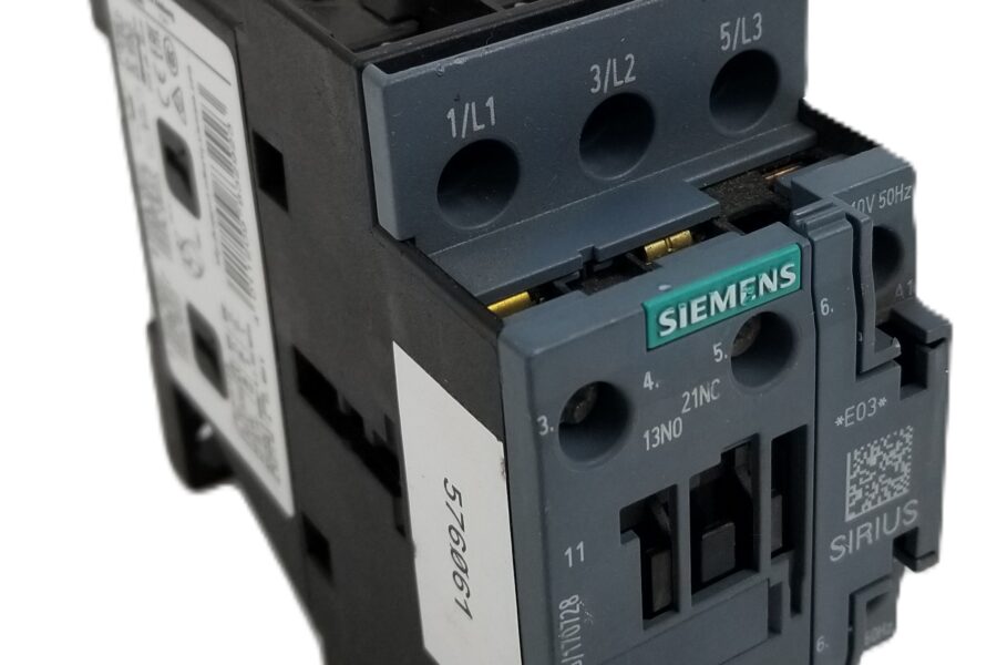 NEW Listing! FREE EXPEDITED PRIORITY MAIL Shipping! Siemens Contactor 3RT2026-1AK60 3PST-NO Chassis/DIN Rail 120Vac Coil 690VAC 25A
