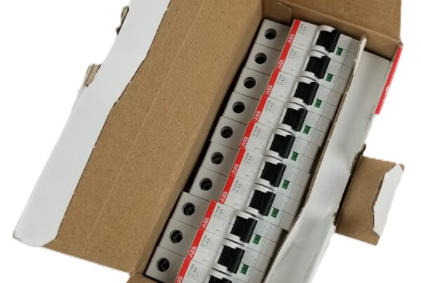 NEW Listing! FREE EXPEDITED PRIORITY MAIL Shipping! 10 ABB ST201M-C4 2CDS271334R0044 Circuit Breaker 4A 277V/60V 1Pole Din Rail NEW