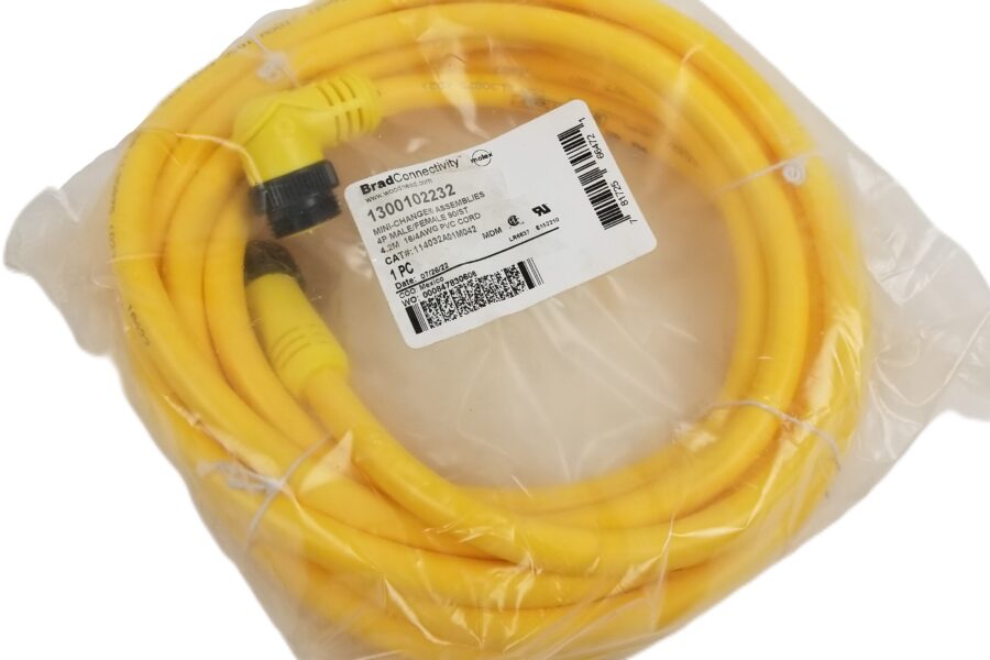 NEW LISTING! FREE EXPEDITED PRIORITY MAIL SHIPPING! Molex Woodhead 1300102232 Cordset 4Pin Male/Female 4.2M 16AWG Yellow PVC NEW